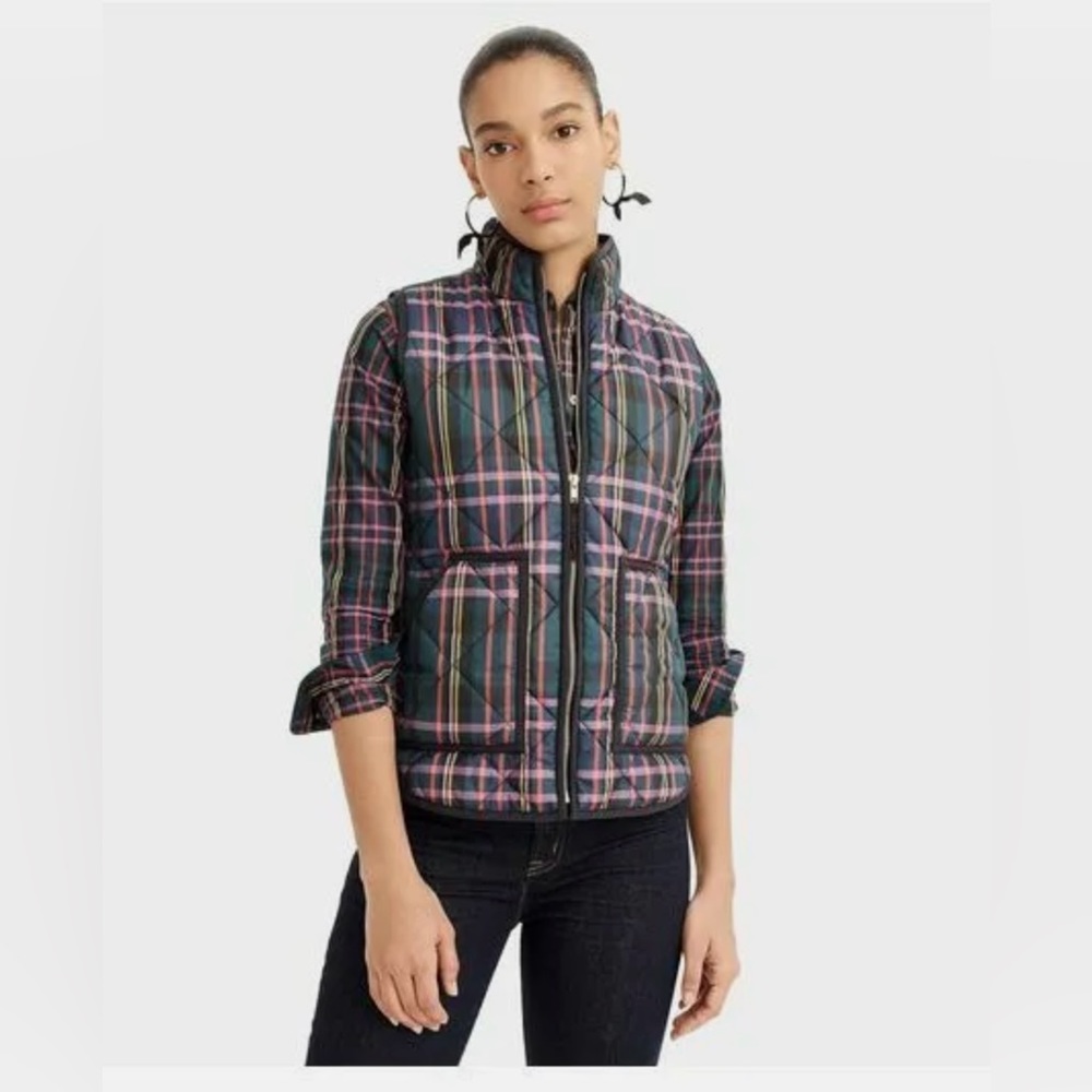 Jcrew Excursion vest in signature tartan plaid - size small - perfect condition